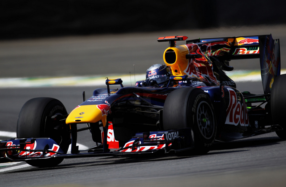 Vettel wins as Red Bull secures manufacturer title