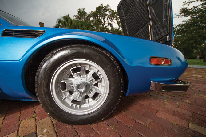 Lamborghini Jarama 400 GT