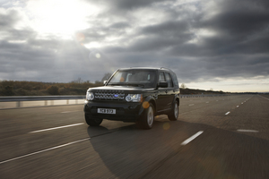 New Discovery 4 Armoured joins the Land Rover Lineup