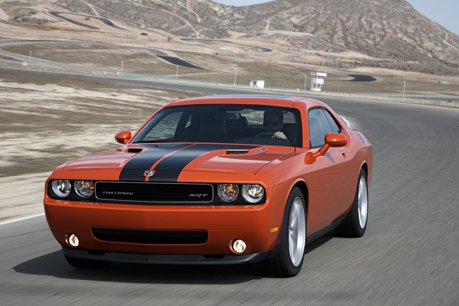 Dodge Challenger SRT8