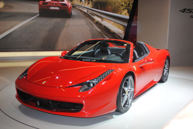 Ferrari add the 458 Spider to its lineup