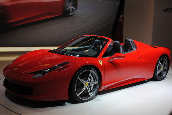 Ferrari add the 458 Spider to its lineup