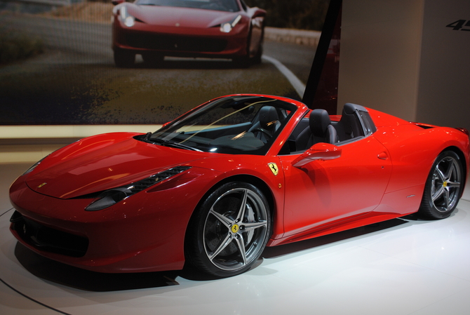 Ferrari add the 458 Spider to its lineup