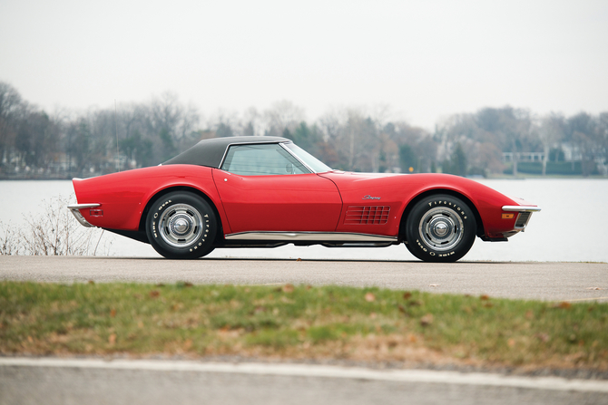 Chevrolet Corvette Stingray LT-1