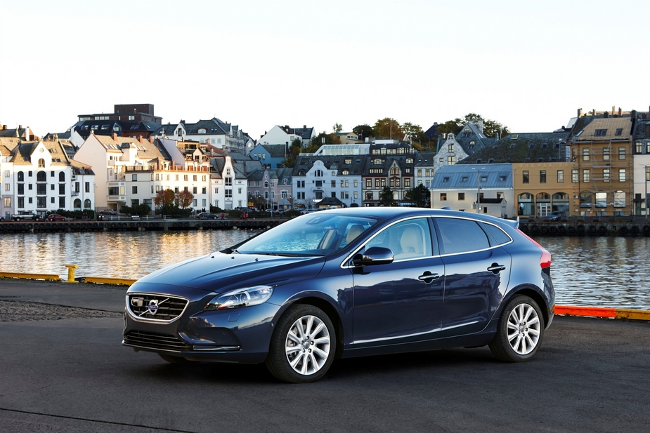 Volvo V40 D4 VED Momentum Eco