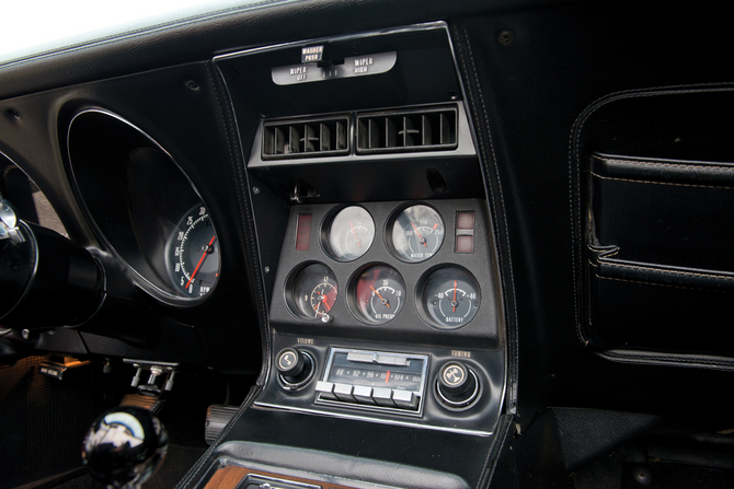 Chevrolet Corvette Stingray LT-1