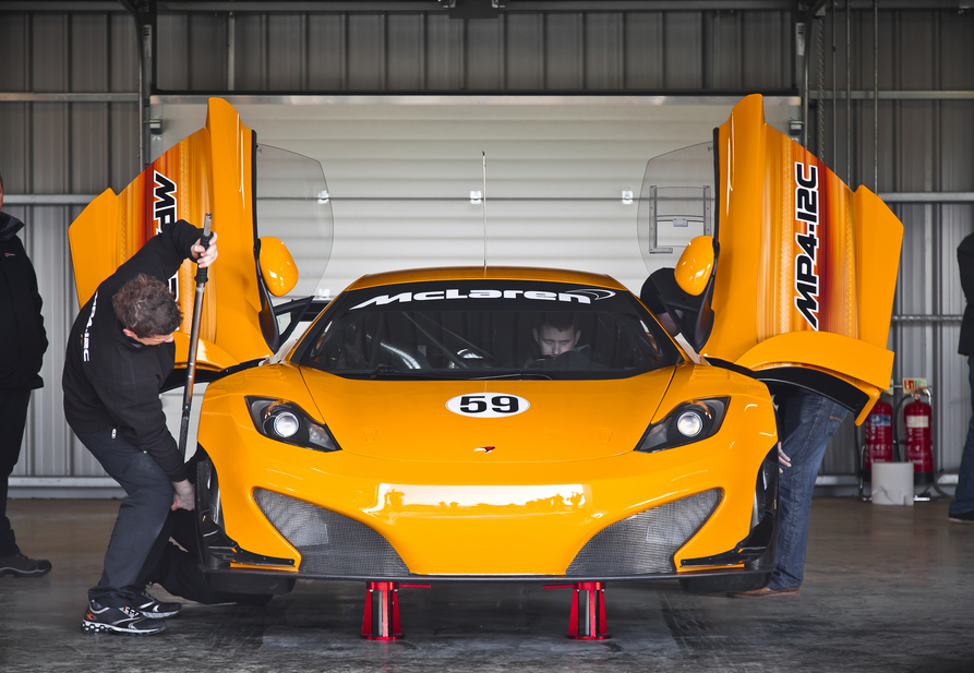 McLaren MP4-12C GT3 completes first tests