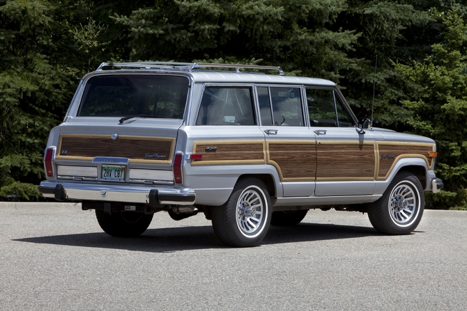 Jeep Grand Wagoneer