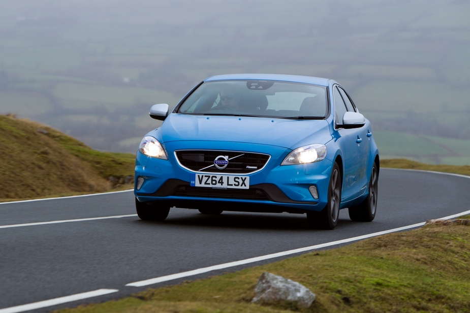 Volvo V40 D4 VED R-Design Sum