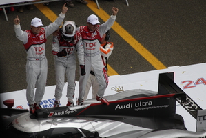 Audi wins Le Mans despite crashes