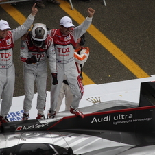 Audi wins Le Mans despite crashes