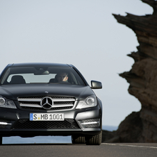 New C-Class Coupé: new compact, classic coupe to debut in Geneva