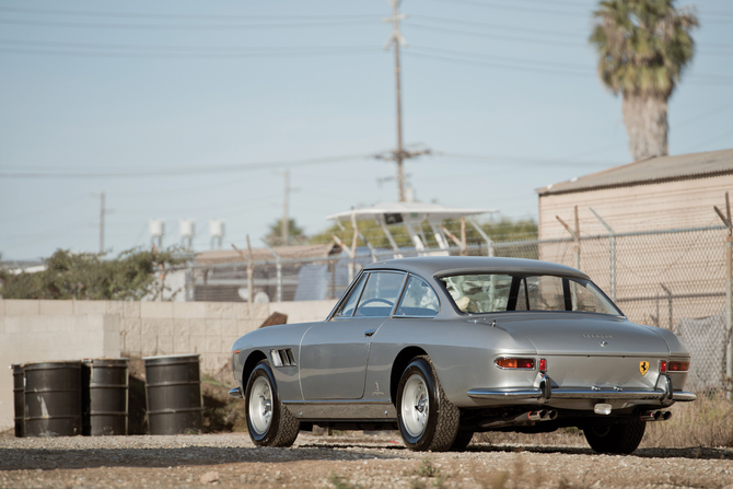 Ferrari 330 GT 2+2