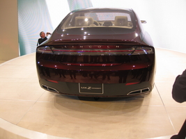 Lincoln MKZ Concept Looks at Lincolns Future