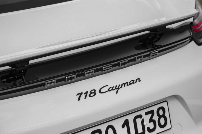 Porsche 718 Cayman S PDK