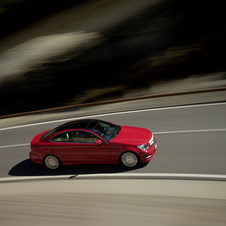 New C-Class Coupé: new compact, classic coupe to debut in Geneva