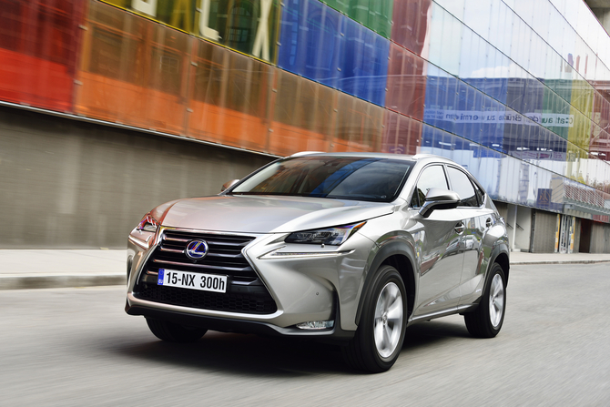 Lexus NX 300h Executive+ AWD