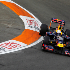 O RB8 de Vettel recebeu várias mudanças para a corrida em Valência