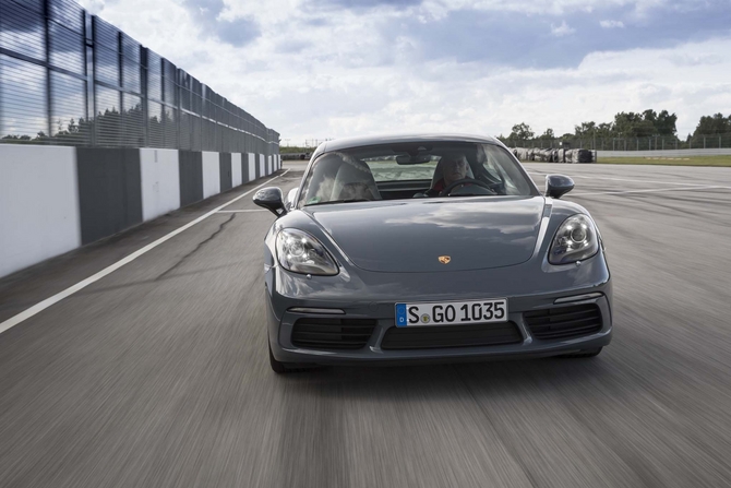 Porsche 718 Cayman S PDK