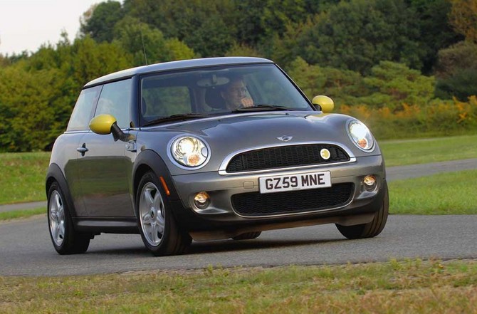 MINI trial Electric Vehicles in the UK