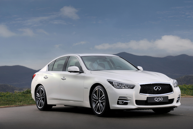 Une cérémonie officielle célébrant le début de la production de l’Infiniti Q50