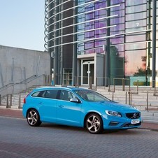 Volvo V60 1.6 T4 R-Design Momentum