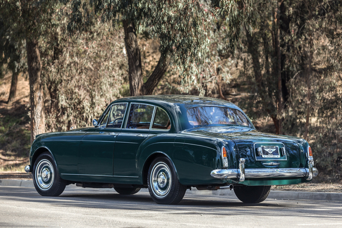 Bentley S2 Continental Flying Spur