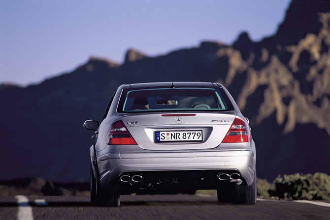 Mercedes-Benz E 55 AMG