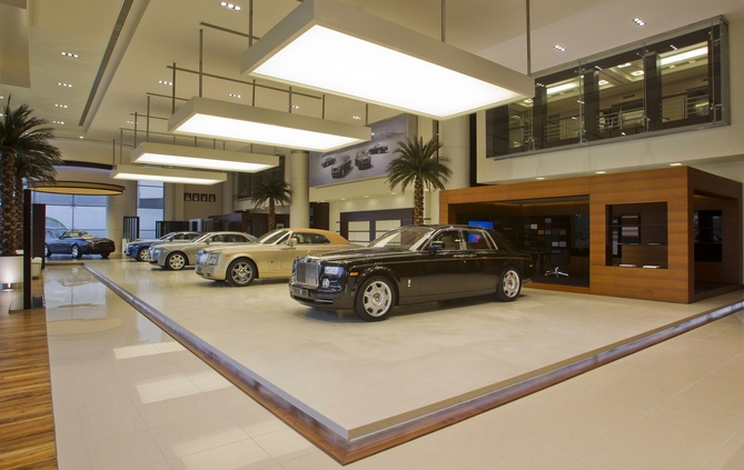 Roll-Royce opens biggest showroom in Abu Dhabi