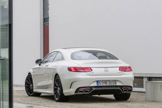 Das neue Mercedes-Benz S 63 AMG Coupé