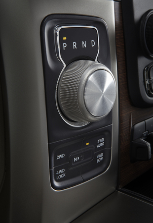 The knob allows for easy changing between gears