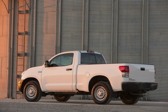 Toyota Tundra Tundra-Grade 5.7L Long Bed