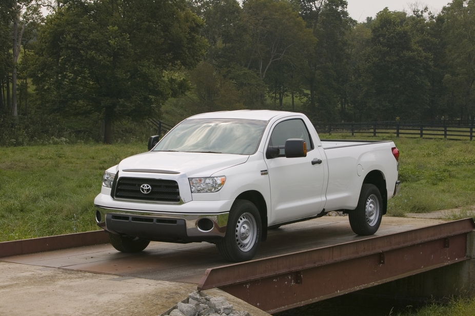 Toyota Tundra-Grade Regular Cab 4X2 4.7L Long Bed