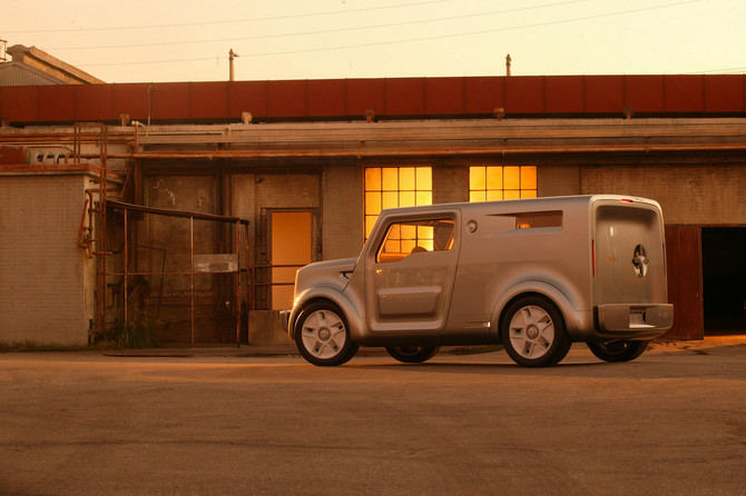 Ford SYNus Concept