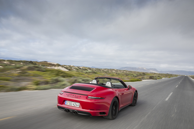 Porsche 911 Carrera GTS Cabriolet PDK