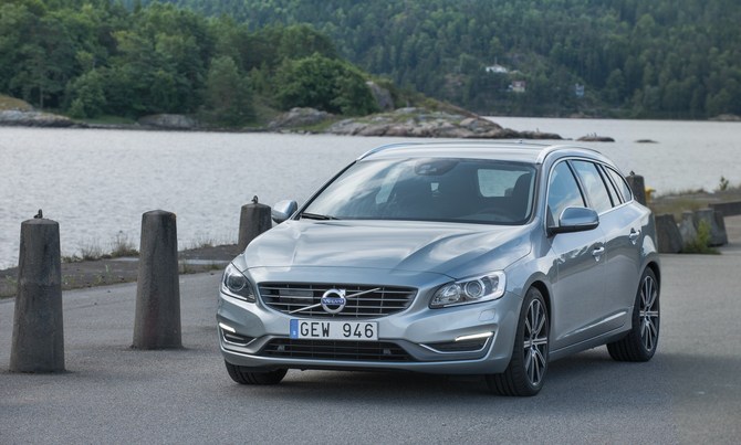 Volvo V60 1.6 T4 Summum