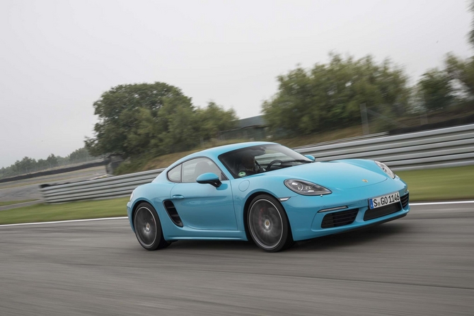 Porsche 718 Cayman S PDK