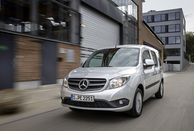 Mercedes-Benz Citan Combi Standard 111CDI/27 110