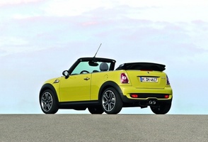 MINI (BMW) Cooper S Cabrio Automatic