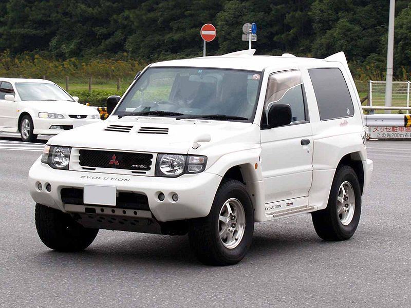 Mitsubishi Pajero Evolution