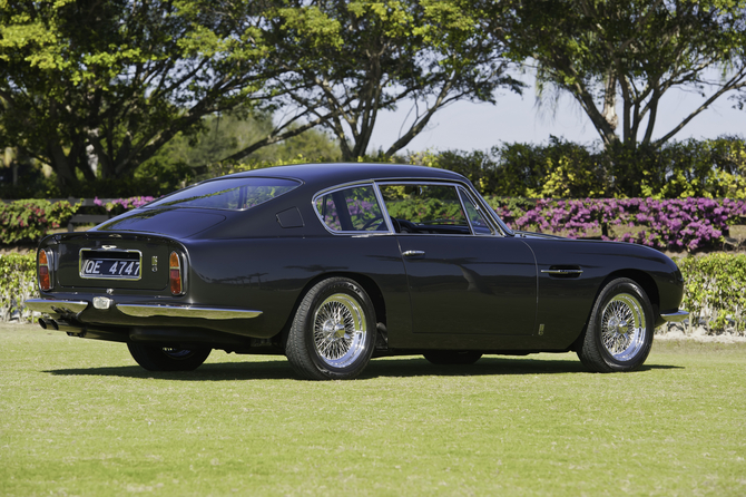 Aston Martin DB6 Vantage