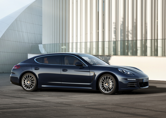 Porsche Panamera 4S Executive