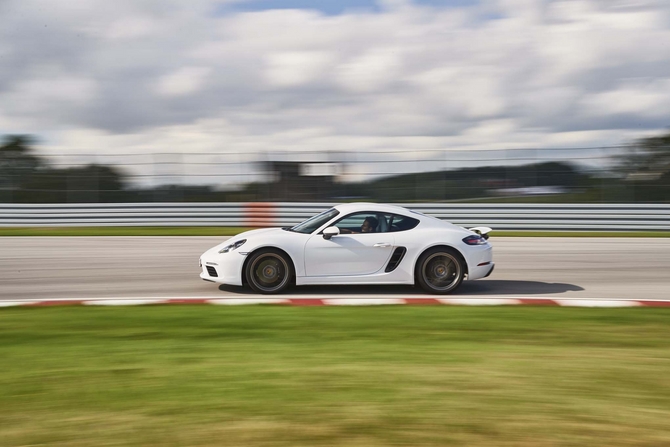 Porsche 718 Cayman S PDK