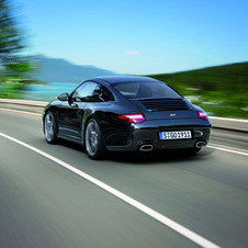 Porsche 911 Carrera goes Black