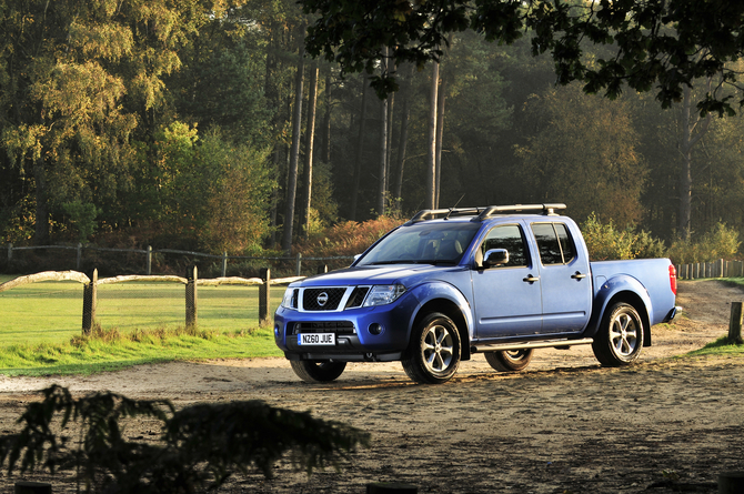 Nissan Navara 2.5 dCi 190hp 4x4 Double Cab LE Hi-Tech 