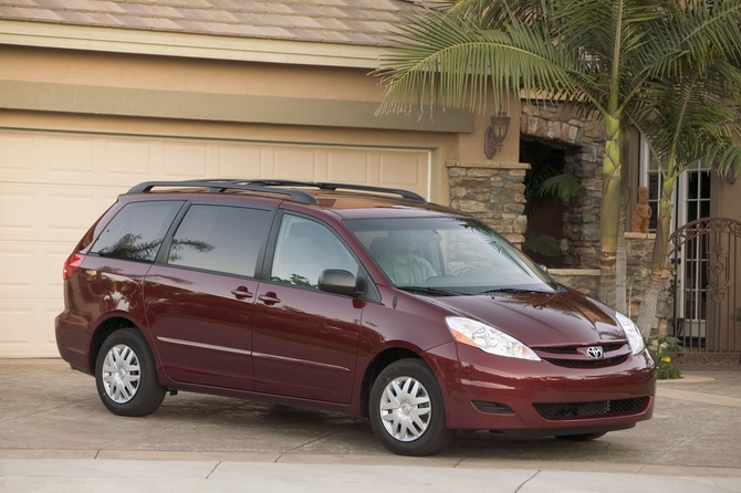 600.000 Sienna units recalled by Toyota