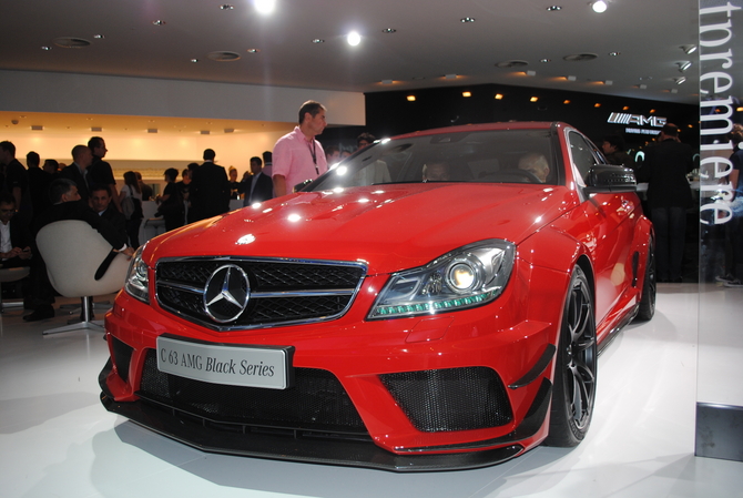 Mercedes takes the wraps off C 63 AMG Coupé Black Series (updated)