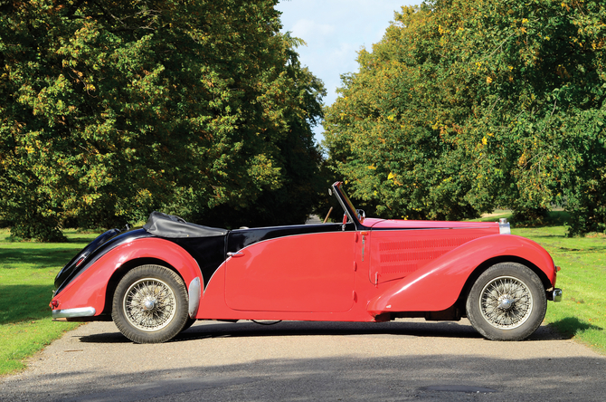 Bugatti Type 57C Stelvio Drophead Coupé by Gangloff