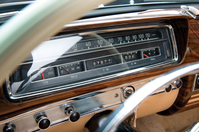 Mercedes-Benz 220 S Cabriolet