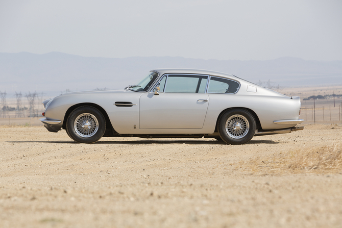 Aston Martin DB6